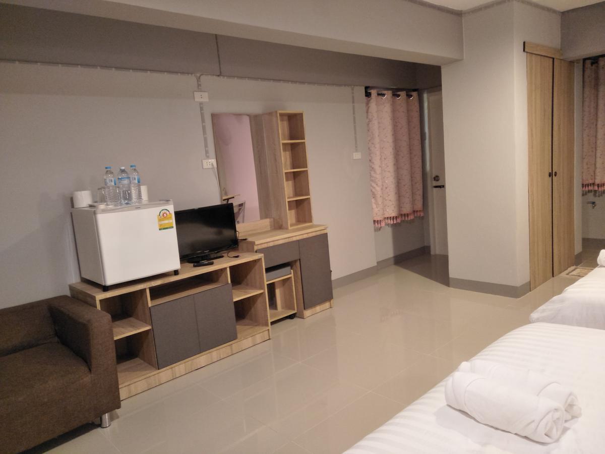Rinrada Place Hotel อุบลราชธานี ภายนอก รูปภาพ