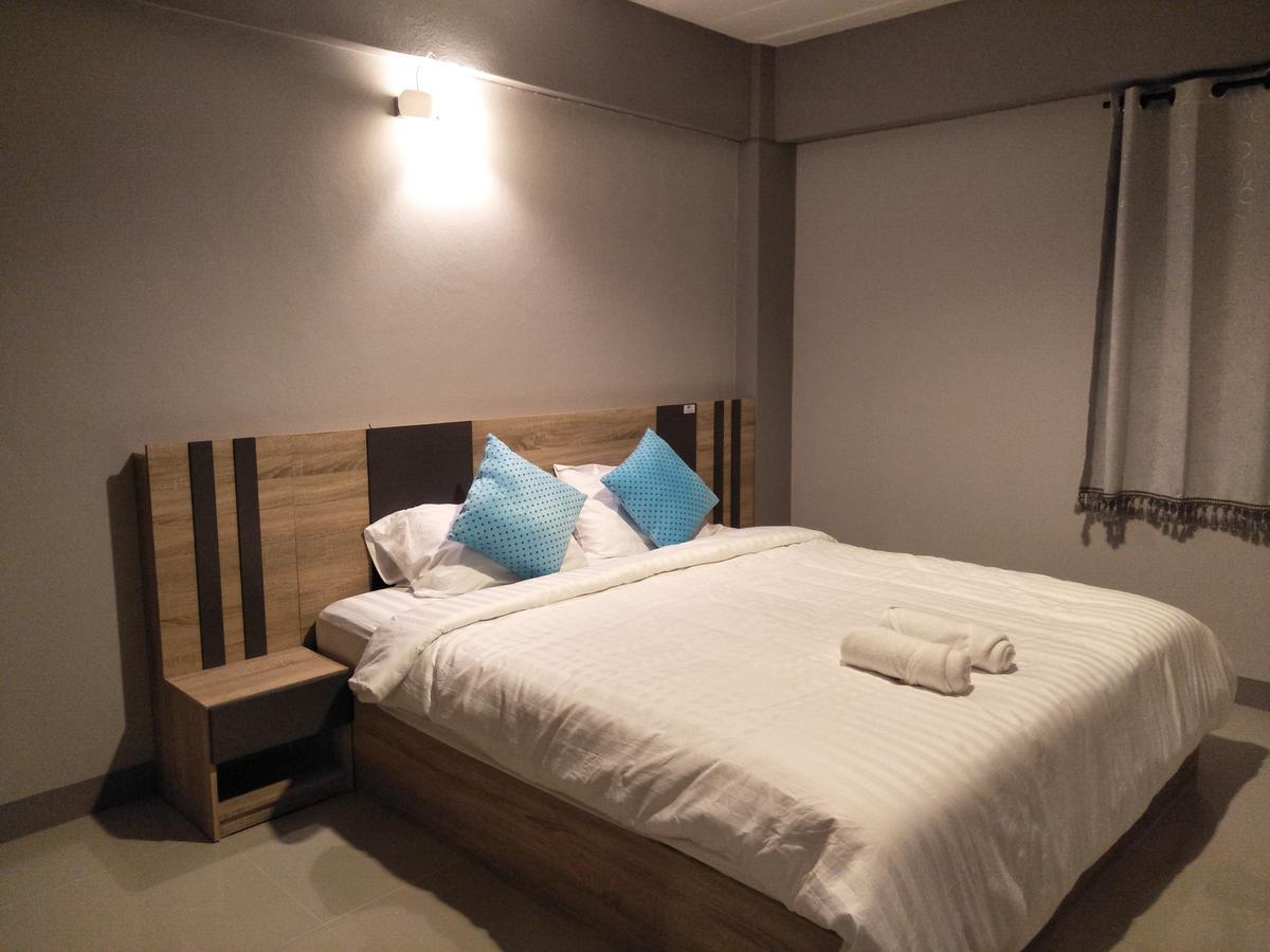 Rinrada Place Hotel อุบลราชธานี ภายนอก รูปภาพ