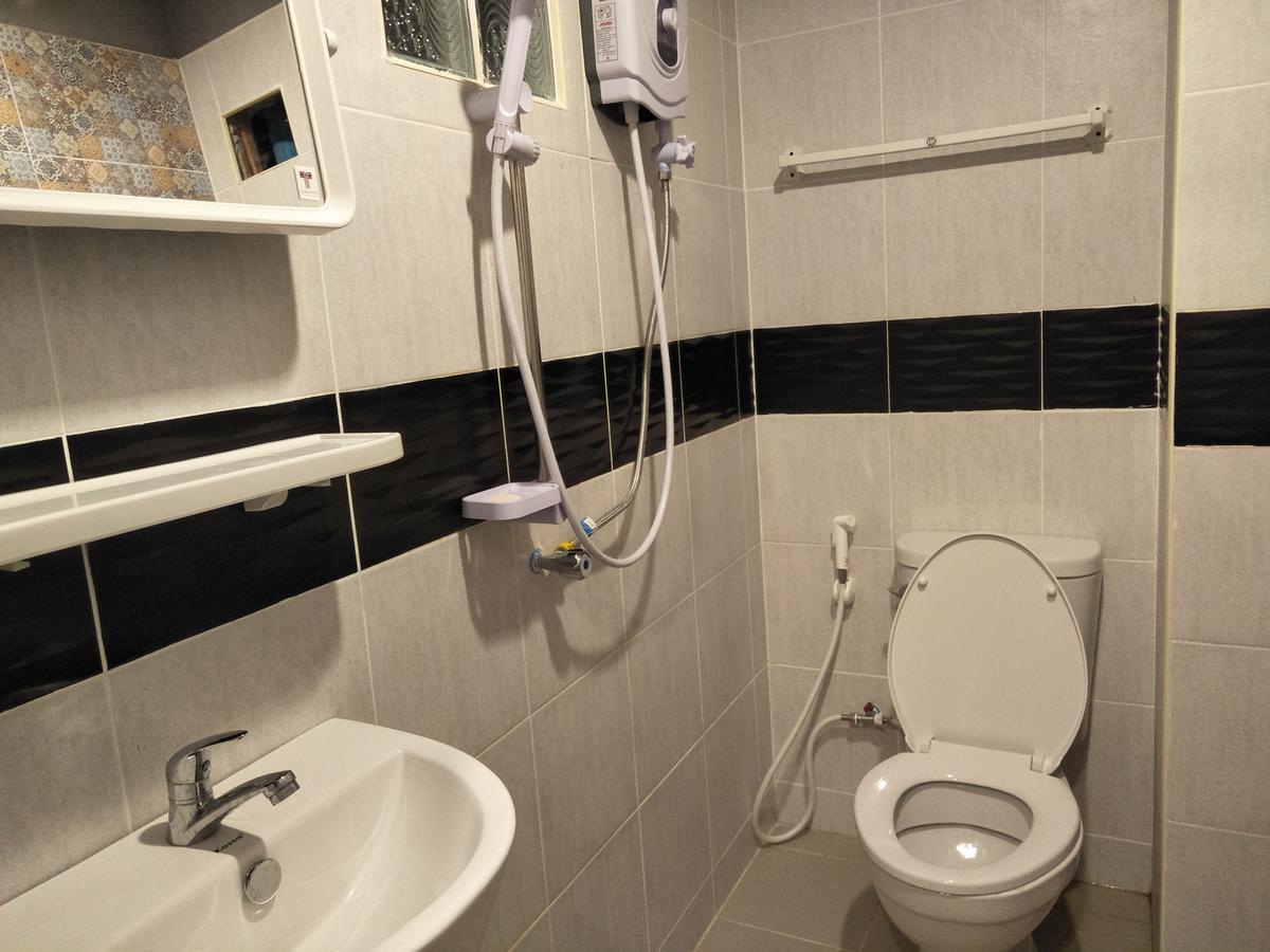 Rinrada Place Hotel อุบลราชธานี ภายนอก รูปภาพ