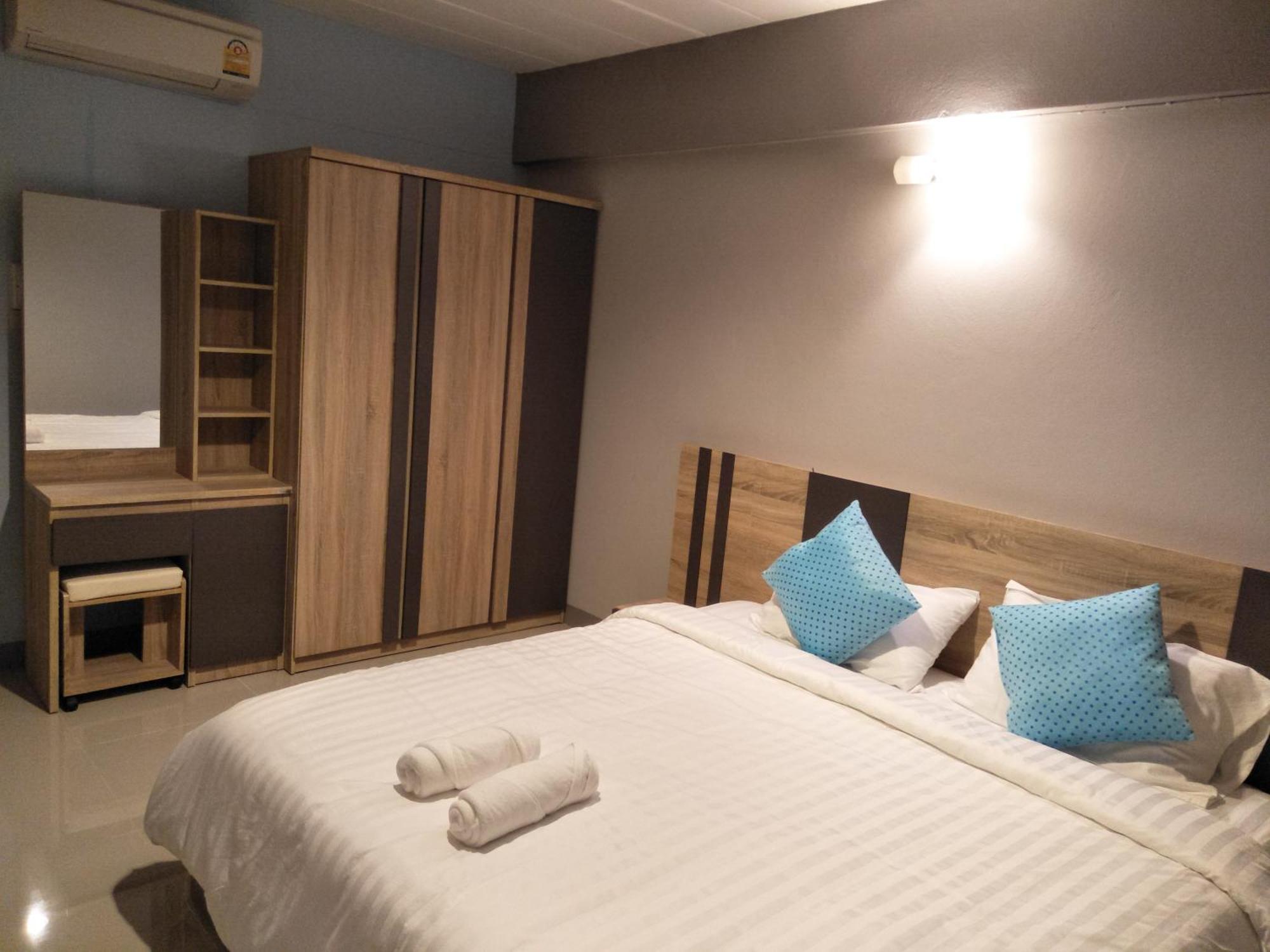 Rinrada Place Hotel อุบลราชธานี ภายนอก รูปภาพ