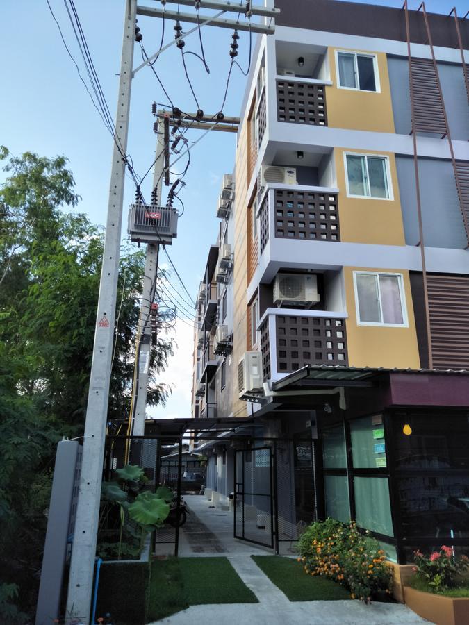 Rinrada Place Hotel อุบลราชธานี ภายนอก รูปภาพ