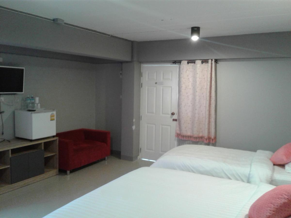Rinrada Place Hotel อุบลราชธานี ภายนอก รูปภาพ