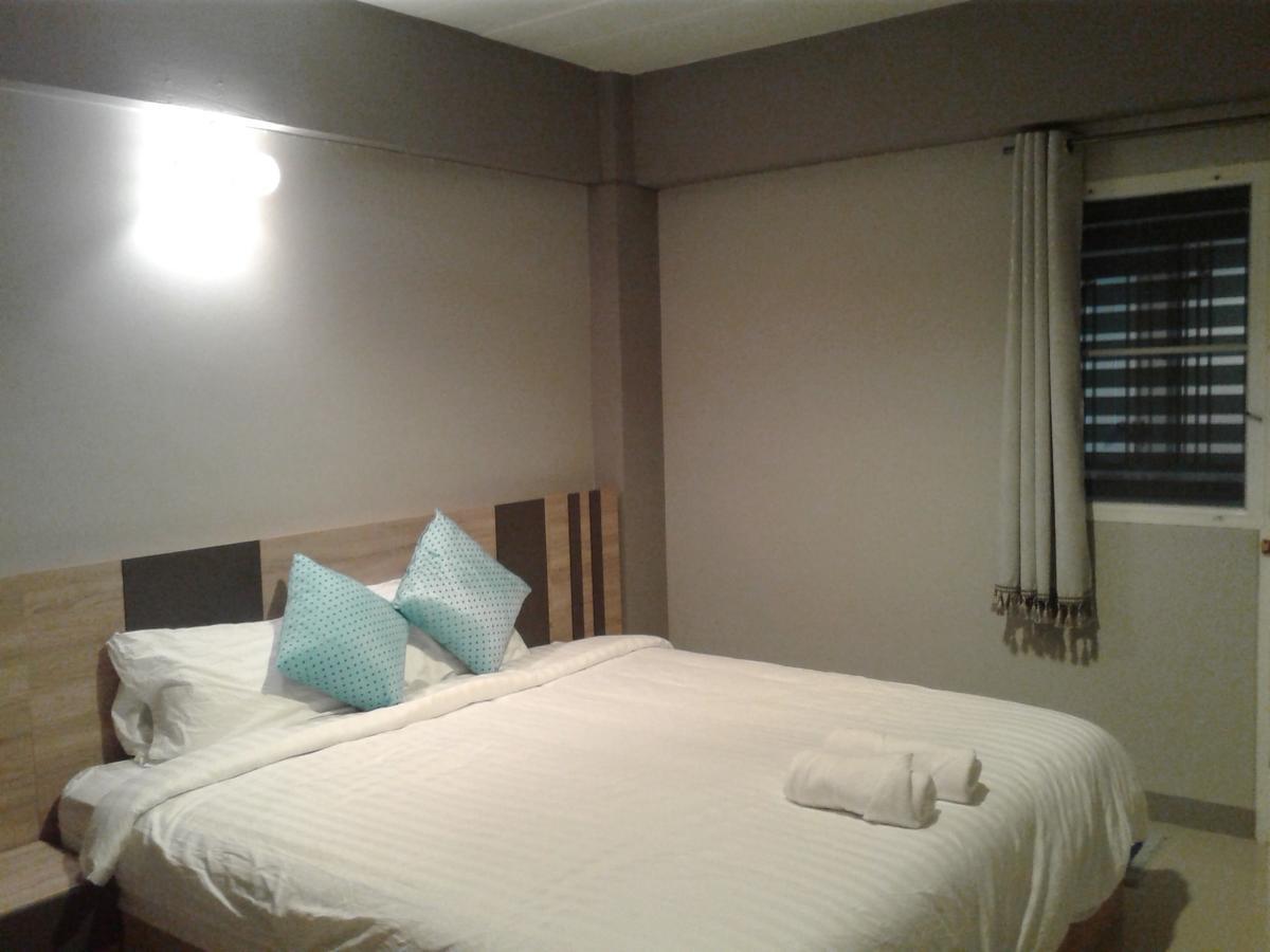 Rinrada Place Hotel อุบลราชธานี ภายนอก รูปภาพ