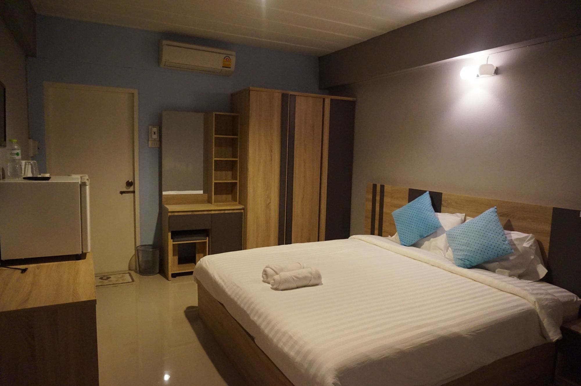 Rinrada Place Hotel อุบลราชธานี ภายนอก รูปภาพ