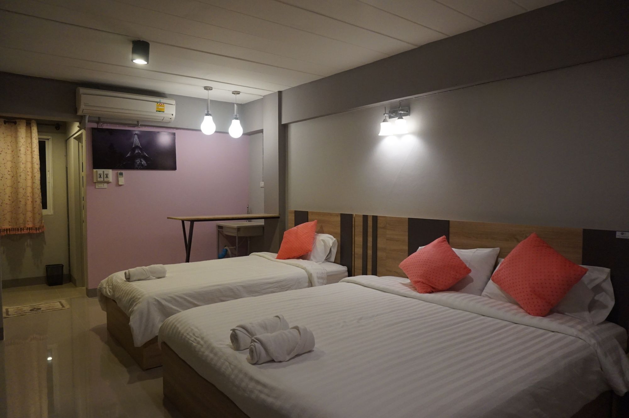 Rinrada Place Hotel อุบลราชธานี ภายนอก รูปภาพ