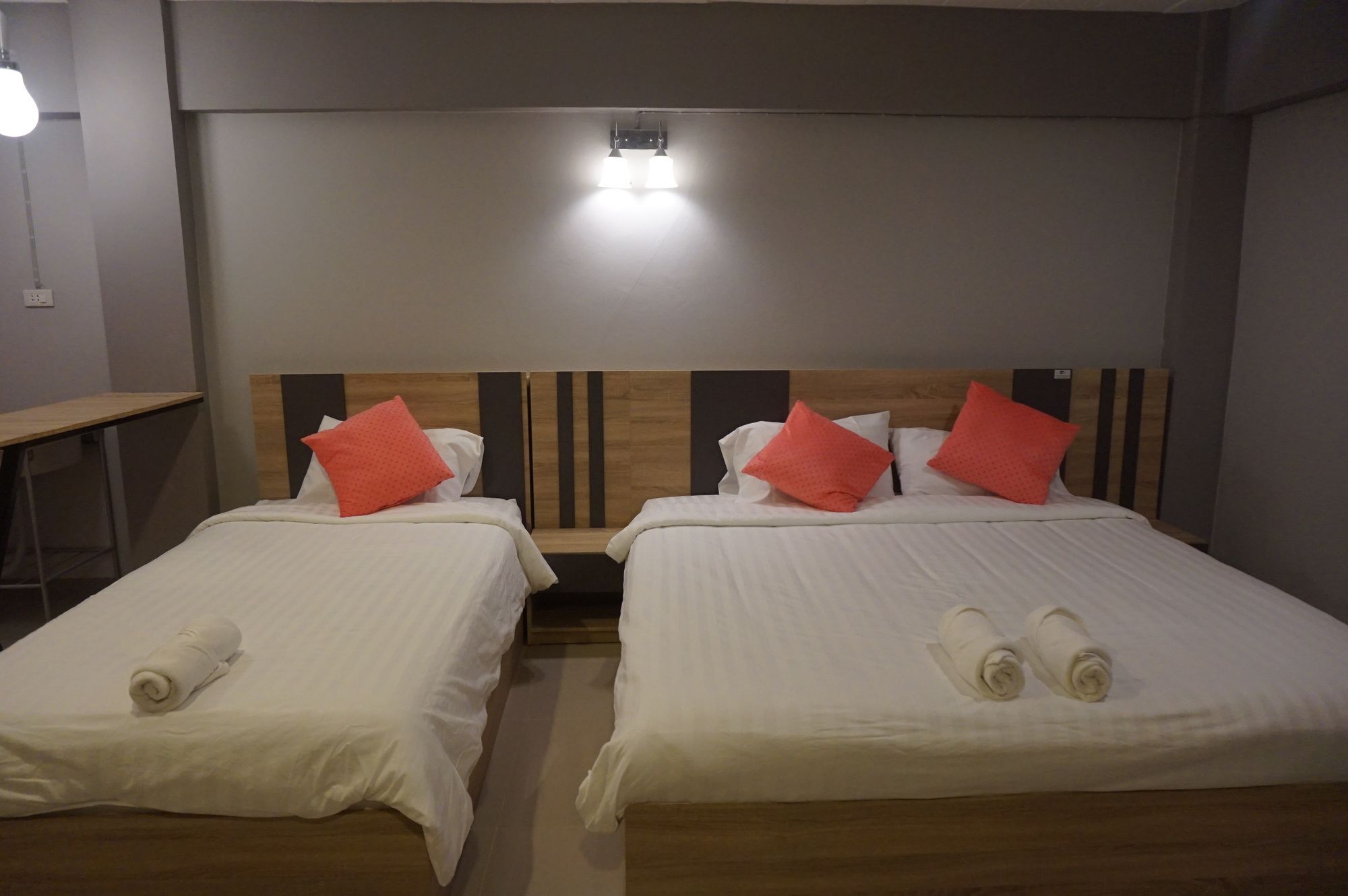 Rinrada Place Hotel อุบลราชธานี ภายนอก รูปภาพ