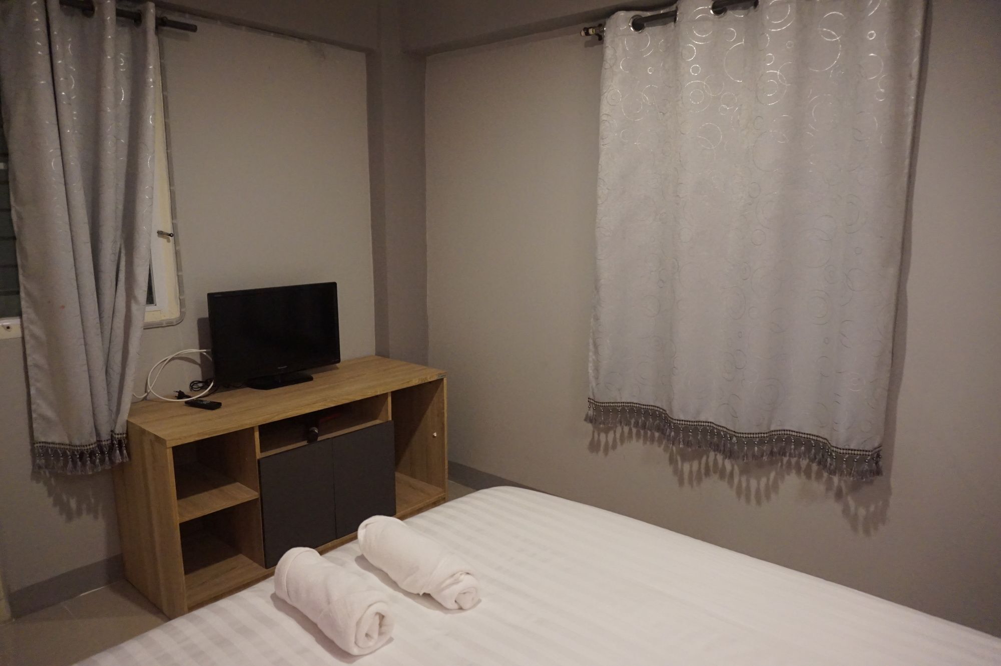 Rinrada Place Hotel อุบลราชธานี ภายนอก รูปภาพ