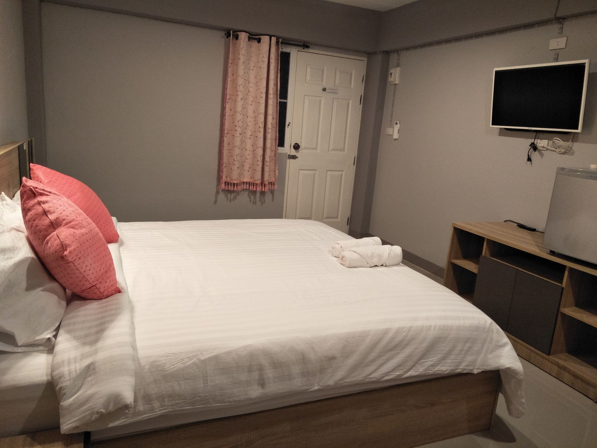 Rinrada Place Hotel อุบลราชธานี ภายนอก รูปภาพ